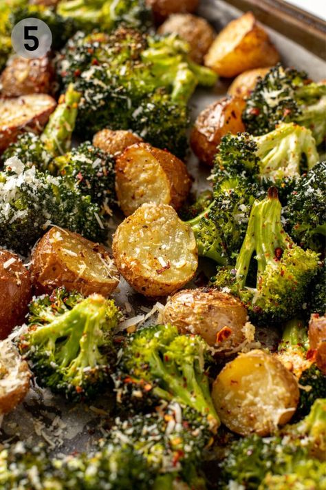 Easy Roasted Potatoes and Broccoli - Olivia's Kitchen Roasted Potatoes And Broccoli, Potatoes And Broccoli, Easy Roasted Potatoes, Broccoli Side Dish, Broccoli And Potatoes, Thanksgiving Menu Ideas, Easy Lunch Ideas, Roasted Vegetable Recipes, Thanksgiving Side