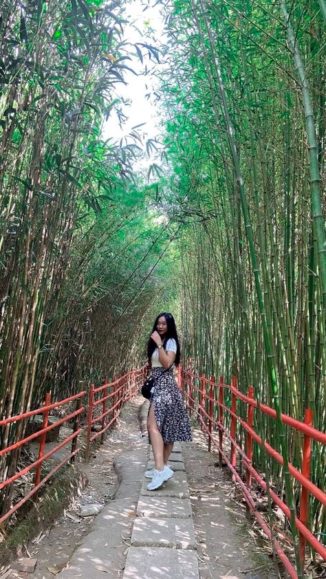 #ootd #longskirt #standingpose #whitetop #highslitskirt Photo Pose In Long Skirt, Korean Ootd, Self Portrait Poses, Standing Poses, Pool Photos, Make Up Inspo, Beach Pool, Top Photo, Portrait Poses