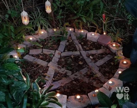 Elements Pentagram, Instagram Elements, Witchy Garden, Grafika Vintage, Goth Garden, Crystal Castles, Fantasy Garden, Witch Garden, Gothic Garden