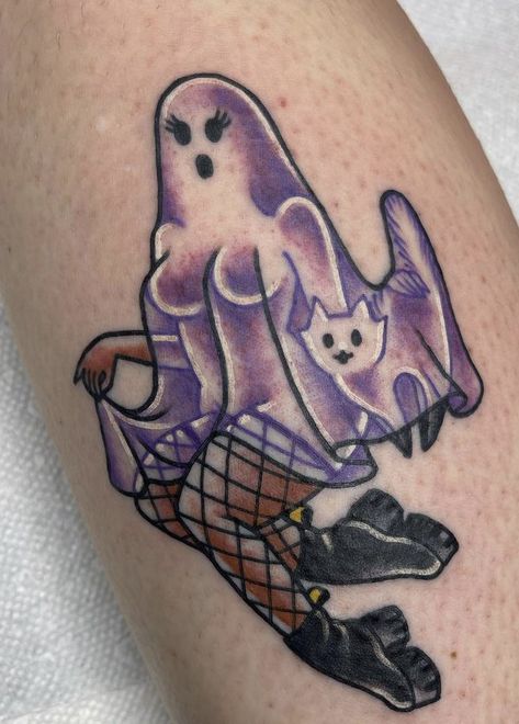 Ghost Tattoo Ideas, Tattoo Artist Tattoo, Ghost Tattoo, Scary Tattoos, Artist Tattoo, Kawaii Tattoo, Inspiration Tattoo, Tattoos Geometric, Spooky Tattoos