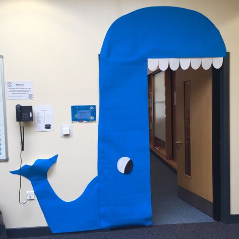 Whale Door Decoration, Underwater Classroom Theme, Decoration Theme Marin, Diy Whale, Vbs Ocean Theme, Ocean Vbs, Scuba Vbs, Ocean Theme Preschool, Ocean Classroom