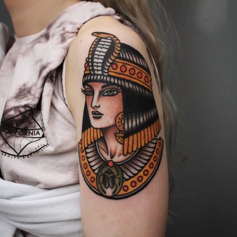 Egyptian Tattoo Ideas, Pharoah Tattoo, Cleopatra Tattoo, Nefertiti Tattoo, Fake Skin Tattoo, Scarab Tattoo, Art Deco Tattoo, Egypt Ancient, Gorilla Tattoo