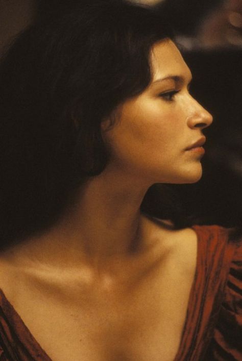 Still of Karina Lombard in Wide Sargasso Sea (1993). Not a book, but still need to check this out. Marina from the L Word + Jean Rhys novel? OMG I can't handle this! Wide Sargasso Sea, Karina Lombard, Leisha Hailey, Sargasso Sea, Legends Of The Fall, L Word, The L Word, Vintage Beauty, Picture Photo