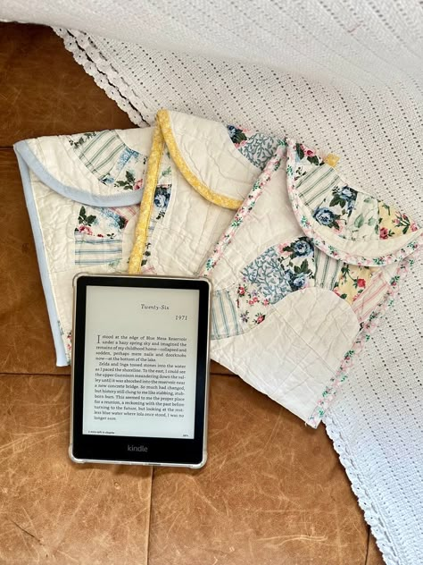 This Tablet & E-Reader Cases item by cozyowlco has 284 favorites from Etsy shoppers. Ships from Coeur D Alene, ID. Listed on Apr 29, 2024 Kindle Sleeve, Kindle Case, Kindle Paperwhite, Fabric Bundle, E Reader, Vintage Quilts, Hand Quilting, Vintage Fabric, Quilt Making