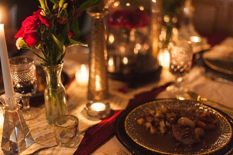 A "Phantom of the Opera" Literary Dinner Party | CatchMyParty.com Phantom Of The Opera Wedding, Dinner Party Ideas, Dinner Party Themes, Dinner And A Movie, Dinner Themes, The Opera, Phantom Of The Opera, Party Party, 1st Bday