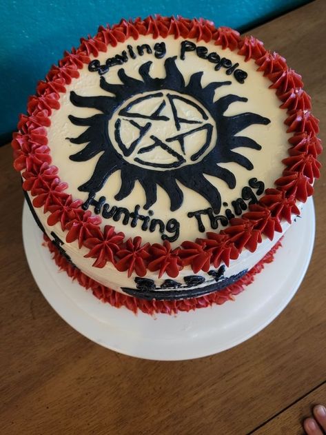 #supernatural #spn #deanwinchester #spnfamily #jensenackles #samwinchester #jaredpadalecki #castiel #supernaturalfamily #mishacollins #supernaturalmemes #SPNFamily Supernatural Birthday Cake Ideas, Supernatural Birthday Cake, Supernatural Cake, Supernatural Birthday, Supernatural Memes, Castiel, 10th Birthday, Supernatural, Love This