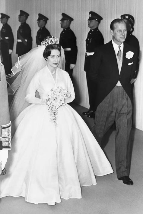 Princess Margaret Wedding, Lady Sarah Chatto, Royal Wedding Gowns, Royal Wedding Dress, Princess Stephanie, Royal Brides, Princess Elizabeth, Princess Margaret, Royal Princess