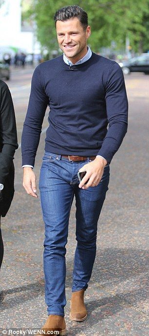 Mark Wright has a spring in his step at This Morning studios #dailymail Mark Wright, Mens Apparel, White Shirt Men, Mens Fashion Smart, Mode Casual, Gentleman Style, Mens Casual Outfits, Fashion Mode, Men Looks