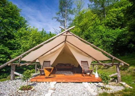 Small Deck Ideas, Modern Tree House, Tent Living, Luxury Glamping, Safari Tent, Luxury Tents, Bell Tent, Small Deck, Camping Glamping