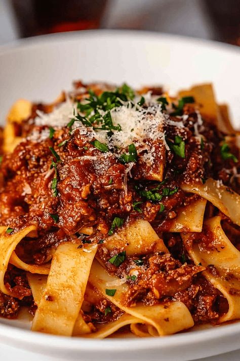 Short Rib Ragu with Pappardelle Italian Short Ribs, Pappardelle Pasta Recipe, Pasta Ragu, Wonder Pot, Beef Ragu Recipe, Short Rib Ragu, Instant Pot Dinners, Meat Ragu, Food Bites