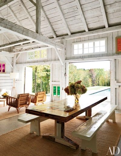 22 Poolhouse Ideas & Design Inspiration | Architectural Digest Pool House Plans, Ideas Vintage, Open Door, Barn Style House, Design Living Room, Barn Style, Rustic Barn, Rustic Interiors, Southern Living