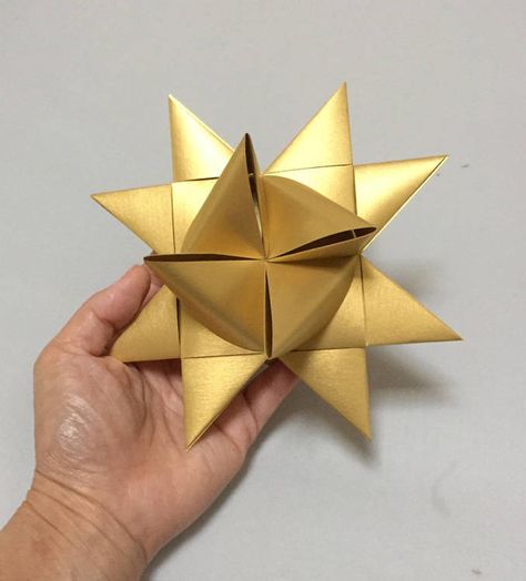 What is a Froebel Star ?- German Folded Paper Stars Woven Ornaments, Star Paper Craft, Hanging Origami, Folded Paper Stars, Christmas Garland Mantle, German Star, Copper Paper, Traditional Christmas Ornaments, Geometric Origami