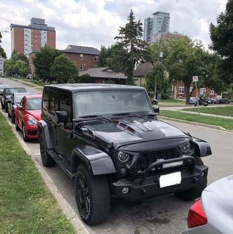 RT @FacesPics: This angry Jeep https://t.co/lm8upIEaug - MAS I'm Angry, Latina Fashion Outfits, Latina Fashion, Jeep Life, Jeep Wrangler, Dream Cars, Jeep, Suv Car, Fashion Outfits