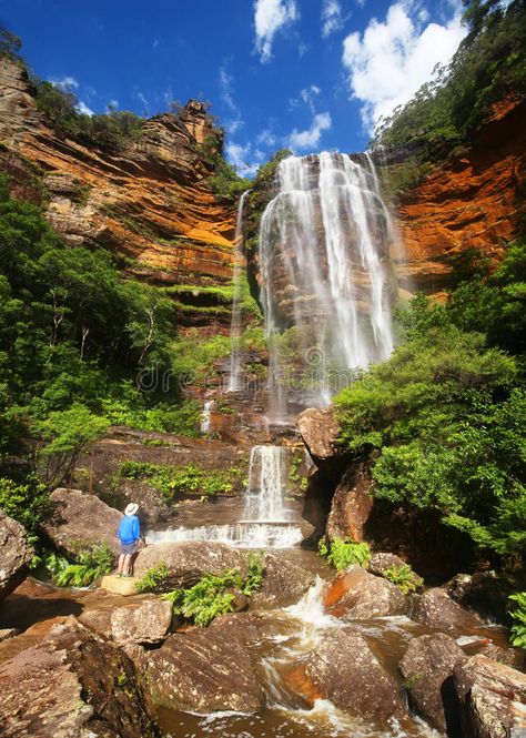 Blue Mountains National Park, Blue Mountains Australia, New South Wales Australia, The Blue Mountains, Blue Mountains, Laundry Hacks, Blue Mountain, Mountain Range, South Wales