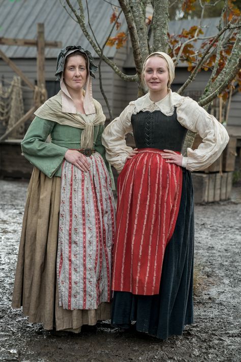 18th Century Working Woman, Outlander Dress, Medieval Attire, Colonial Clothing, Scotland Outlander, Outlander Costumes, Outlander Season 4, 18th Century Dress, Outfit References