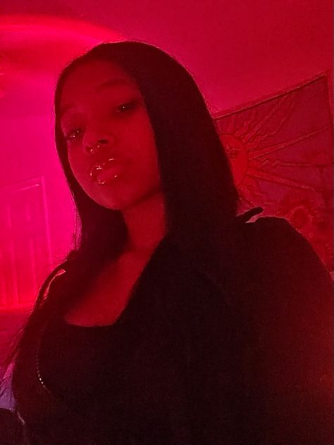 Baddie Led Light Pics, Red Led Lights Selfie, Led Light Selfie, Light Girls, Black Jokes, Faux Locs Hairstyles, Red Led Lights, Red Glasses, Aesthetic Photography Nature