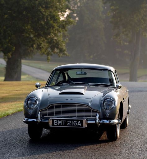 Aston Martin Sports Car, Classic Aston Martin, James Bond Cars, Bond Cars, Aston Martin Lagonda, Aston Martin Dbs, Car Experience, Aston Martin Db5, Vintage Classics