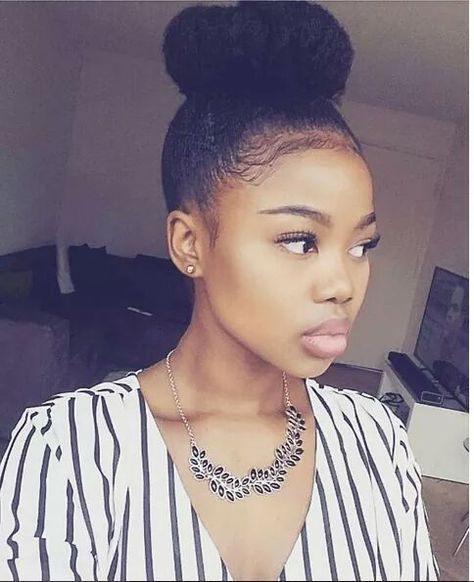 cute Bun With Bangs Natural Hair, Sleek Bun With Bangs, Bangs Natural Hair, Bun With Bangs, Afro Bun, Hairstyle Ideas Easy, Natural Hair Bun Styles, Mohawks, Sleek Bun