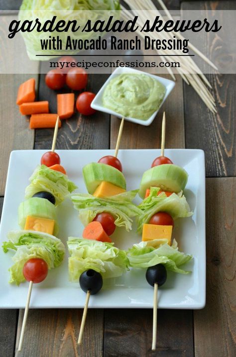 Garden Salad Skewers with Avocado Ranch Dressing-Nobody can resist these yummy salad skewers! Everybody loves food on a stick! These skewers make great appetizers, finger food, or a grab and go side dish. My pickiest eater loves these. The Avocado Ranch Dressing Puts this recipe over the top with its creamy goodness! Trust me, you don't want to miss out on this one! #gardensalad #salad #sidedish #appetizer #healthy #kabob Healthy Fingerfood, Appetizer Healthy, Appetizer Skewers, Salad Skewers, Food On A Stick, Italian Lemon Pound Cake, Salad Garden, Avocado Ranch Dressing, Healthy Appetizer