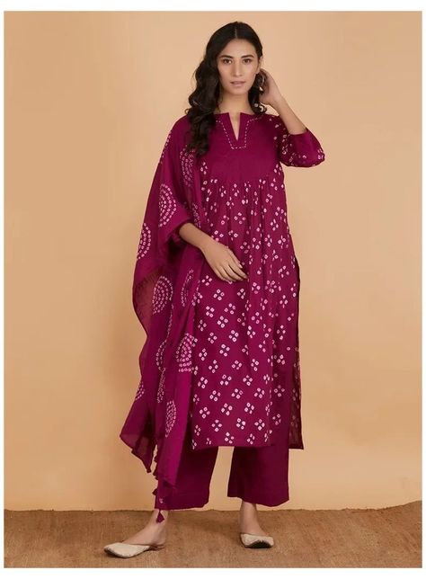 Bandhani Dress Pattern, Cotton Suit Designs, Cotton Dresses Online, डिजाइनर कपड़े, Stylish Kurtis Design, Indian Kurti Designs, Bandhani Dress, Lace Dress Design, Simple Kurta Designs