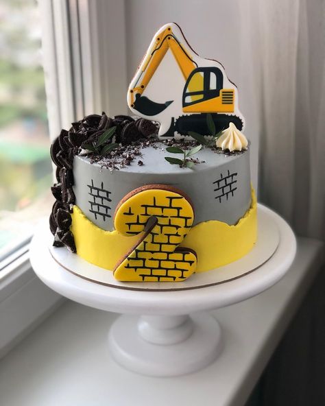 Kids Construction Cake, Construction Theme Cake, Excavator Cake, Construction Birthday Cake, Twin Birthday Cakes, Construction Cake, Baby Birthday Decorations, 1st Birthday Party Themes, 21st Birthday Cake