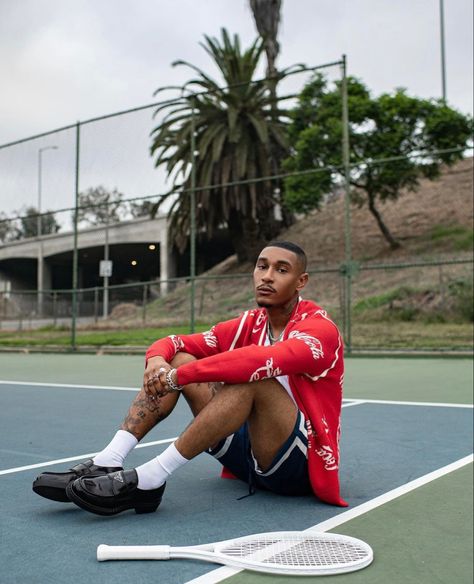 Hubby Aesthetic, Tenis Photoshoot, Tennis Photoshoot Ideas Men, Tennis Court Photoshoot Men, Men’s Tennis Aesthetic, Tennis Fashion Editorial Men, Tennis Fashion Photography, Tennis Editorial Photoshoot, Tennis Court Product Photography