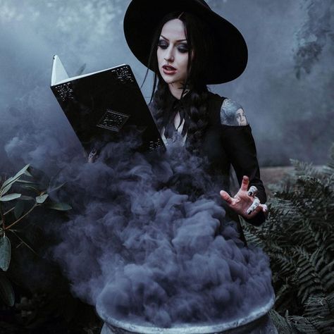 Witch Photos, Sunday Photos, Halloween Photography, Fantasy Photography, Halloween Photoshoot, Season Of The Witch, Fall Photoshoot, Halloween Photos, Witch Aesthetic