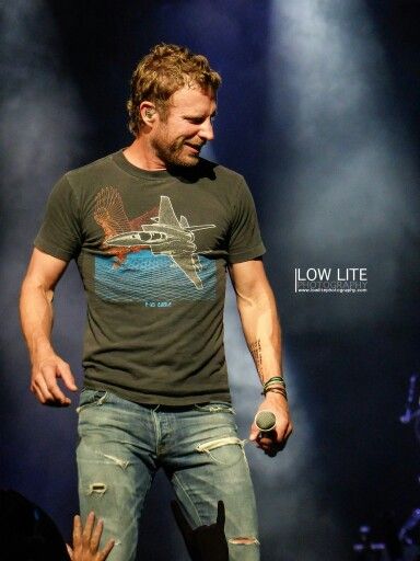 Dierks Bentley Dierks Bentley Lyrics, Kip Moore, Team Green, Country Strong, Dierks Bentley, Jake Owen, Western Music, Brad Paisley, Ginger Men