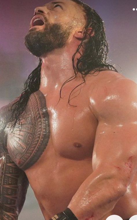 Roman Reigns Pfp, Roman Reigns Wallpapers, Roman Empire Wwe, Wwe Funny, Roman Reigns Smile, Roman Reigns Shirtless, Roman Reigns Wwe Champion, Hot Army Men, Gorgeous Man