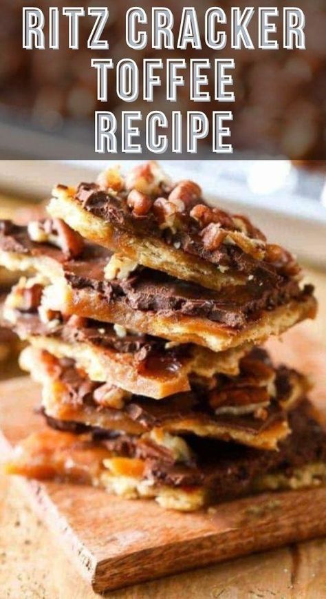 Christmas Toffee Bark, Ritz Cracker Toffee Recipe, Ritz Cracker Candy, Cracker Toffee Recipe, Ritz Cracker Toffee, Cracked Cookies, Ritz Cracker Recipes, Toffee Bark, Cracker Toffee