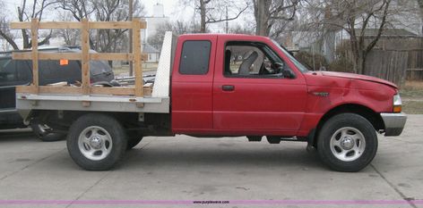 2000 Ford Ranger XLT SuperCab flatbed ... Ford Ranger Flatbed, Flatbed Pickup, 1998 Ford Ranger, Cracked Windshield, 2000 Ford Ranger, Headache Rack, Trailer Wiring, Receiver Hitch, Bird Houses Diy