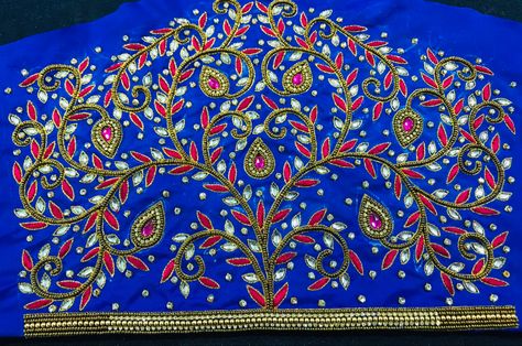 Arri Design, Heavy Blouses, Sak Creations, Magam Work, Hands Design, Mirror Work Blouse Design, Latest Bridal Blouse Designs, Bridal Blouses, Pink Contrast