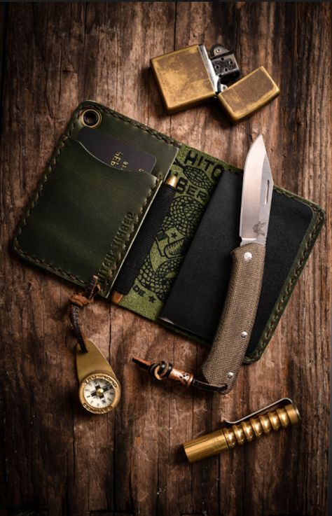 Edc Carry, Edc Gadgets, Vintage Flats, Leather Gear, Biker Leather, Edc Gear, Everyday Carry, Personalized Accessories, Tactical Gear