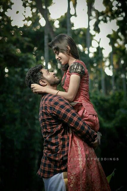 विवाह की दुल्हन, Pre Wedding Photo Shoot, Kerala Wedding Photography, Pre Wedding Photoshoot Outfit, Indian Wedding Photography Couples, Wedding Photoshoot Props, Couple Wedding Dress, Pre Wedding Photoshoot Outdoor, Indian Wedding Couple Photography