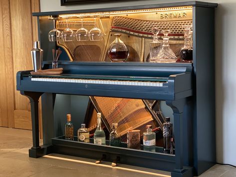 Piano Renovation, Old Piano Ideas, Turn Piano Into Bar, Update Old Piano, Grand Piano Repurpose Upcycling, Repurposing Old Pianos, Piano Bar Repurposed, Old Piano Bar, Bar Made From Old Piano