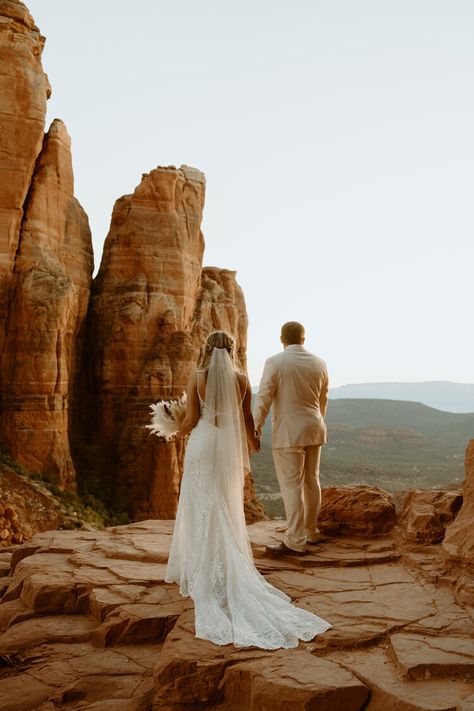 How to Elope at Cathedral Rock | Sedona Arizona Elopement Photographer | Red Rock Adventure wedding Travel Elopement, Red Rock Wedding, Elopement Outfit, Sedona Elopement, Sunrise Elopement, Cathedral Rock, Arizona Elopement, How To Elope, Sedona Wedding