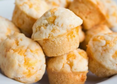 Easy Jim & Nick's Cheese Biscuits | Savvy Apron Jim N Nicks, Recipes Using Puff Pastry, Breakfast Casserole Muffins, Cheesy Biscuits, Copy Cat Recipe, Cheesy Biscuit, Bisquick Recipes, Baking Fun, Best Bread Recipe