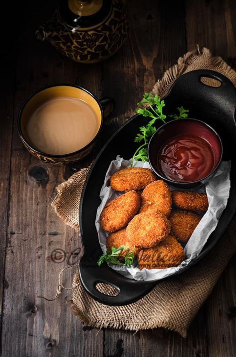 Frozen Food Photography, Nuggets Chicken, Indian Food Photography, Food Photography Composition, Food Photoshoot, Pub Food, Food Photography Inspiration, Ayam Goreng, Best Chicken Recipes