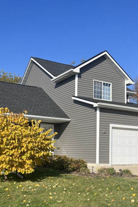 Alside Coventry siding in the shade Ageless Slate👏 Vinyl Siding Colors, Siding Colors, House Siding, Vinyl Siding, The Shade, Coventry, Heartland, Siding, Shades