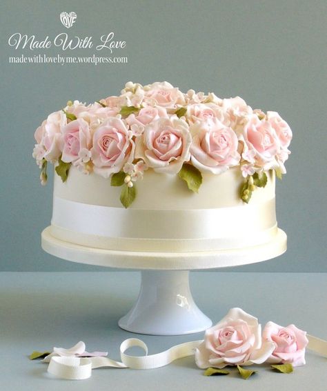 Bed of Roses Wedding Cake by pamvmc (7/16/2013) View details here: http://cakesdecor.com/cakes/73341 One Tier Cake, Easter Wedding, Wedding Cake Tops, Spring Cake, Classic Wedding Cake, Rose Cake, Beautiful Wedding Cakes, Gorgeous Cakes, Tiered Wedding Cake