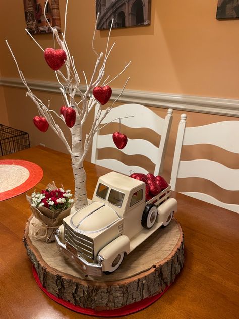 Valentines Truck Decor, Valentines Decorations For Home Table, Valentines Day Table Centerpiece, February Table Decorations, Hobby Lobby Valentines Day Decor, Valentine Table Centerpieces, Valentine Centerpieces Diy, Valentines Centerpiece Ideas, Valentines Day Centerpieces