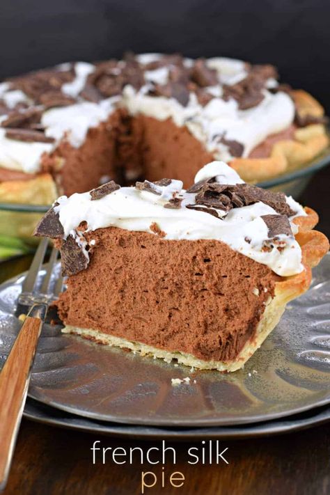 The BEST French Silk Pie Recipe - Shugary Sweets French Silk Pie Recipe, Chocolate Silk Pie Recipe, Blueberry Baking, Vegan Smores, Lemon Vegan, Silk Pie Recipe, Chocolate Silk Pie, French Silk Pie, Apple Blueberry