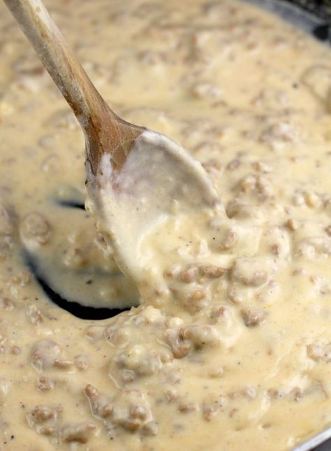 Biscuits And Gravy With Chorizo, Chorizo Gravy Recipe, Chorizo Sausage Gravy, Chorizo Gravy And Biscuits, Breakfast Ideas With Chorizo, Chorizo Stuffing Thanksgiving, Chorizo Biscuits And Gravy, Chorizo Biscuits, Chorizo Gravy