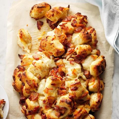 Pull-Apart Bacon Bread Cheese Ranch Potatoes, Pull Bread, Bacon Bread Recipe, Hidden Valley Ranch Recipes, Bread Machine Recipes Sweet, Appetizers Savory, Party Bread, Pull Aparts, Ranch Recipes