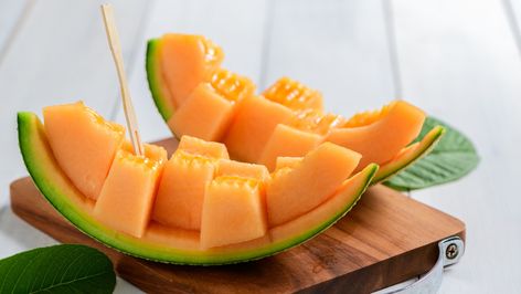 How To Season Cantaloupe For Extra Sweet, Juicy Flavor Honeydew Recipes, Watermelon Rind Jam, Chinese Mustard, Canteloupe, Spice Combinations, Spiced Fruit, Fruit Ideas, Minute Rice, Garden To Table