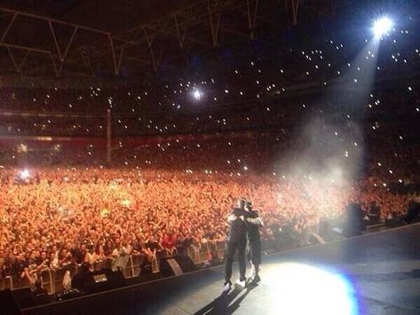 A friendly reminder that Eminem sold-out the biggest stadium in Britain, Wembley Stadium, in 2014. It took 45 minutes from the moment… Biggest Stadium, Best Night Ever, Eminem Slim Shady, The Real Slim Shady, Concert Aesthetic, Rap God, Wembley Stadium, Always On My Mind, Slim Shady