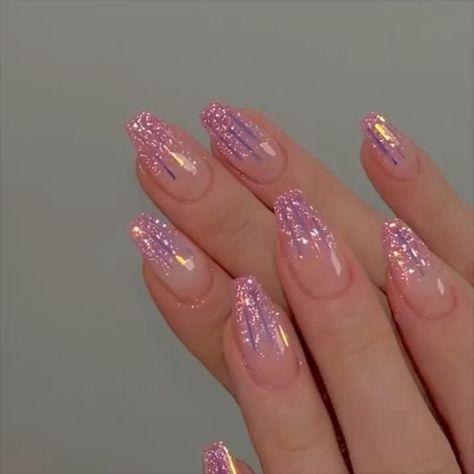 Nail Inspo Summer Black, Lover Nails Eras Tour, Black Nail Almond, Lover Nails Taylor Swift, Taylor Swift Nail Ideas, Swift Nails, Pink Sparkle Nails, Pink Sparkly Nails, Nail Inspo Nail Art