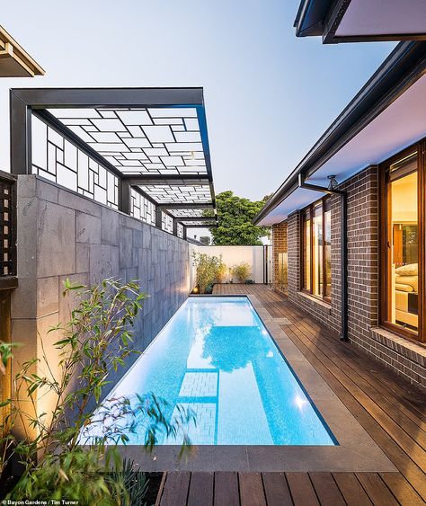 Are these Australia's most envy-inducing homes? Houzz unveils the award-winning interiors of 2019 Lap Pool Designs, Ideas De Piscina, Kleiner Pool Design, Pelan Rumah, Eksterior Modern, Swimming Pool Landscaping, Small Swimming Pools, House Backyard, Small Pool Design