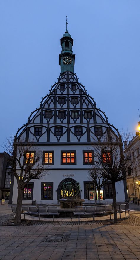 Gewandhaus Zwickau, Zwickau am Abend, Theater Plauen-Zwickau, Städtetrip, Zwickau Sehenswürdigkeiten Funky Houses, Saxony, Open Air, Theater, Germany, Pins, Quick Saves