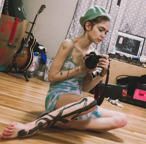 Grimes Grimes Tattoo, Grimes Artwork, Grimes Aesthetic, Claire Boucher, Family Guy Funny Moments, Space Princess, Experimental Music, Underground Music, Indie Sleaze